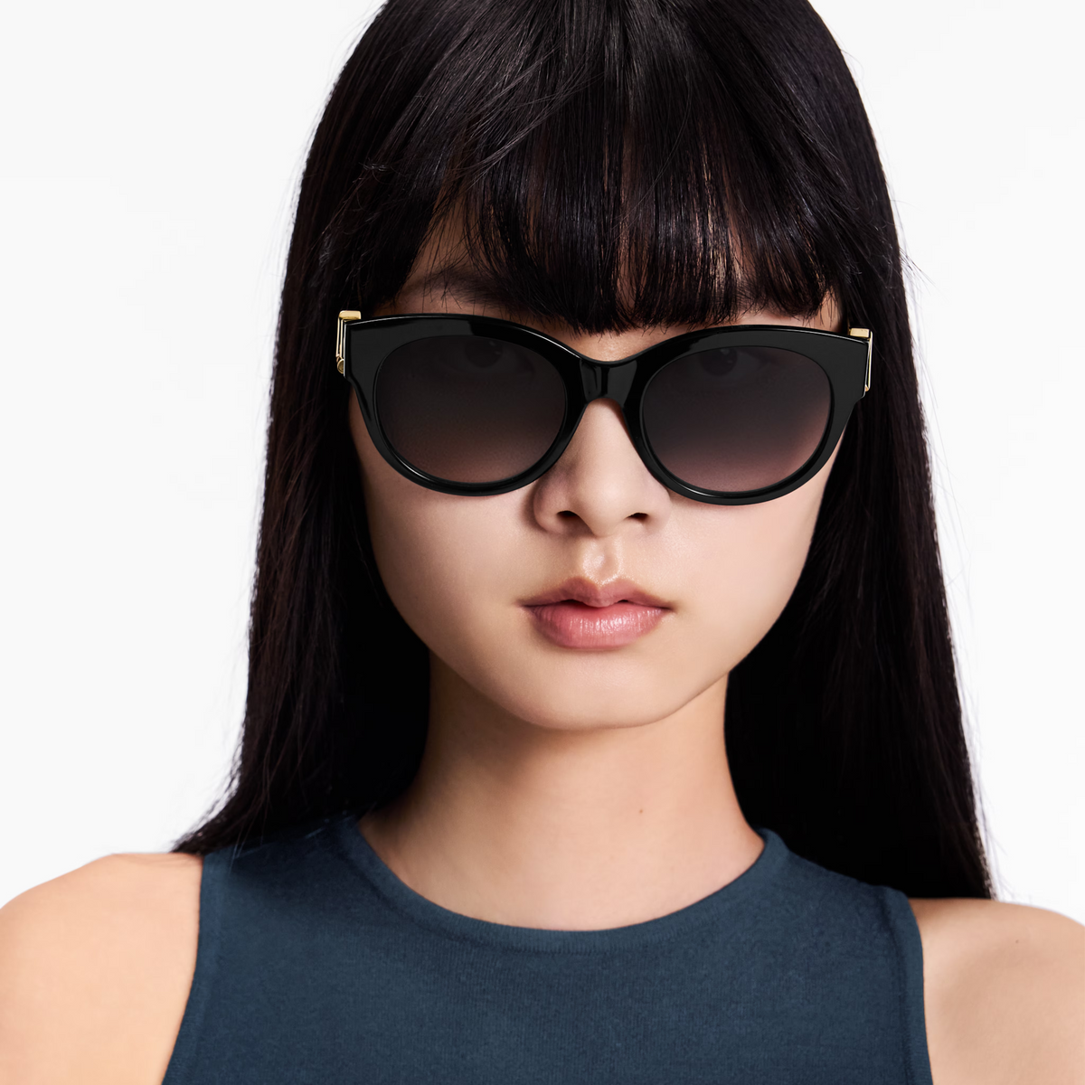 Louis Vuitton Women Round Frame Jet Black Sunglasses