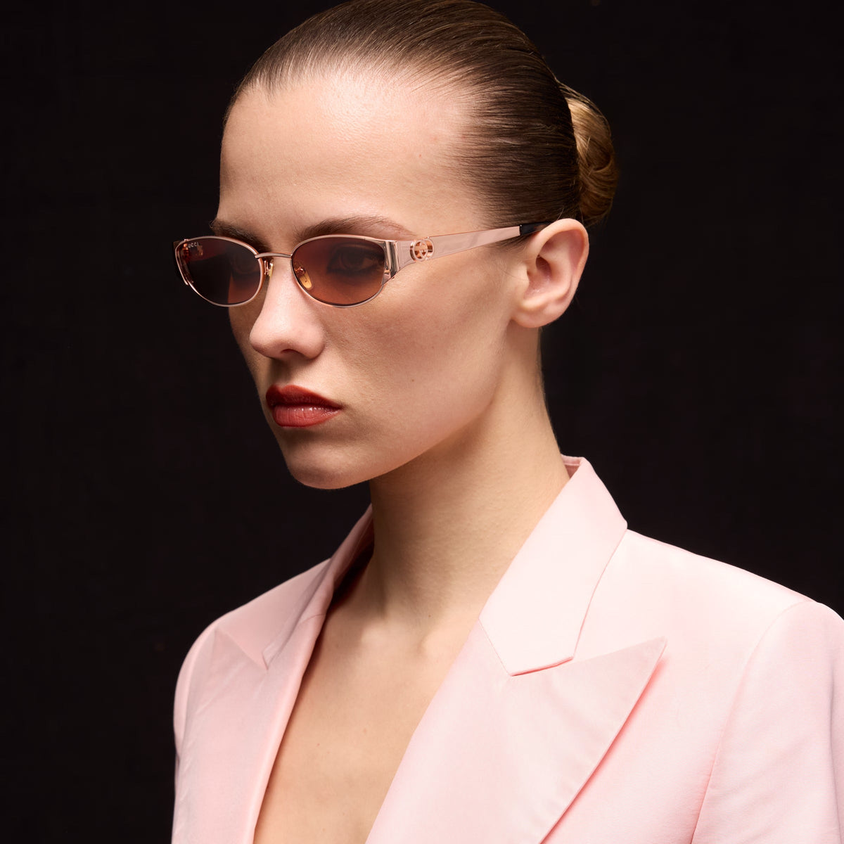 Gucci Women Oval Frame Rose Gold sunglasses