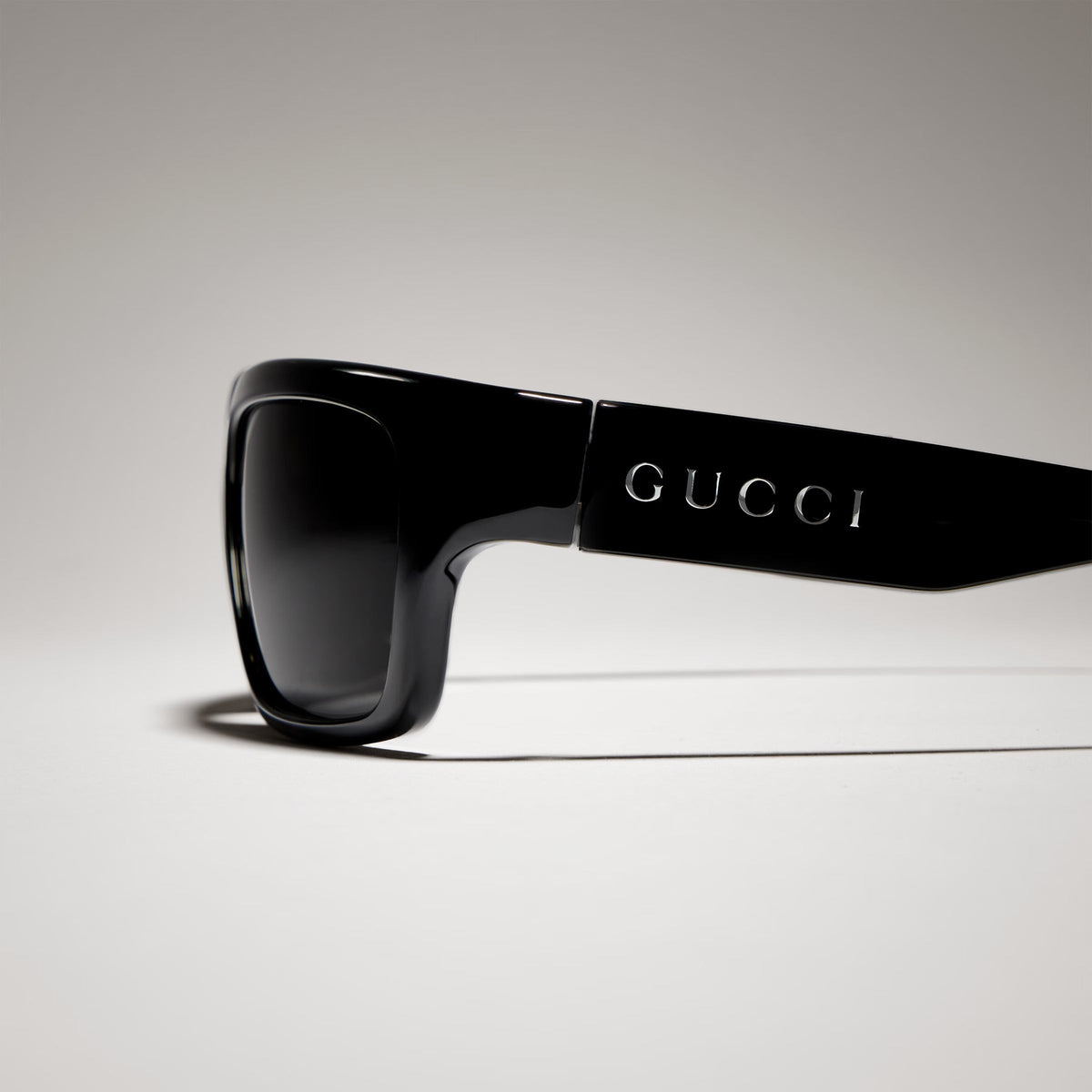 Gucci Men Rectangular Frame Deep Black Sunglasses