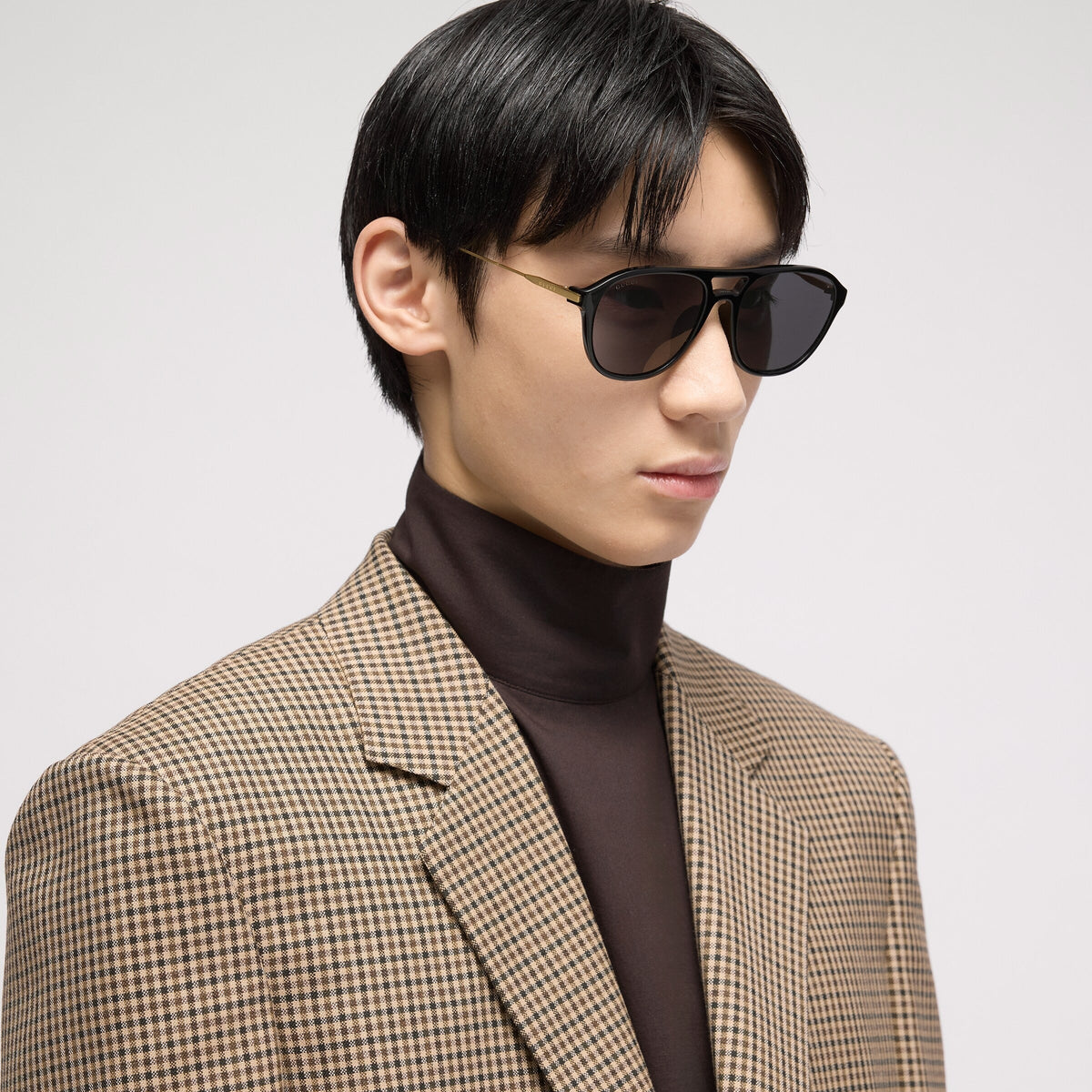 Gucci Men Specialized-fit Navigator Black Sunglasses