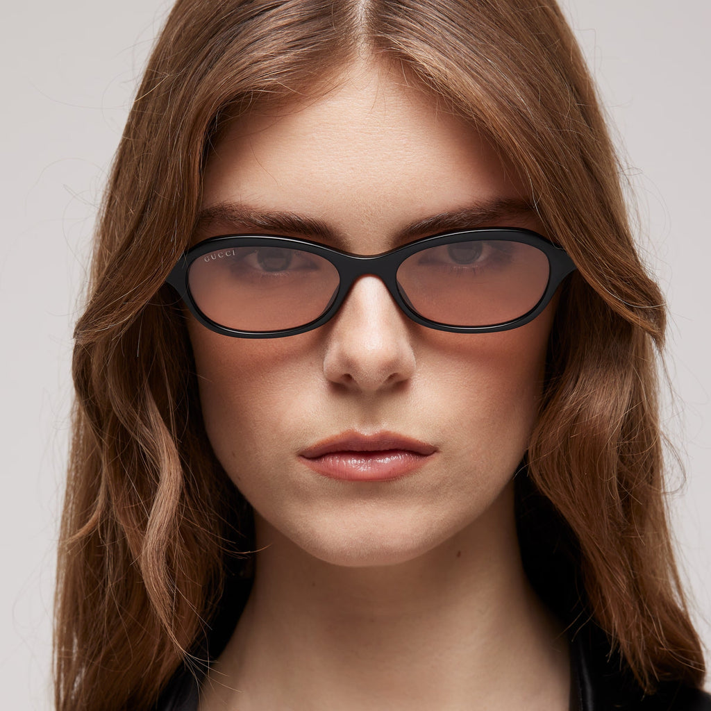 Gucci Women Oval Frame Smoky Black sunglasses