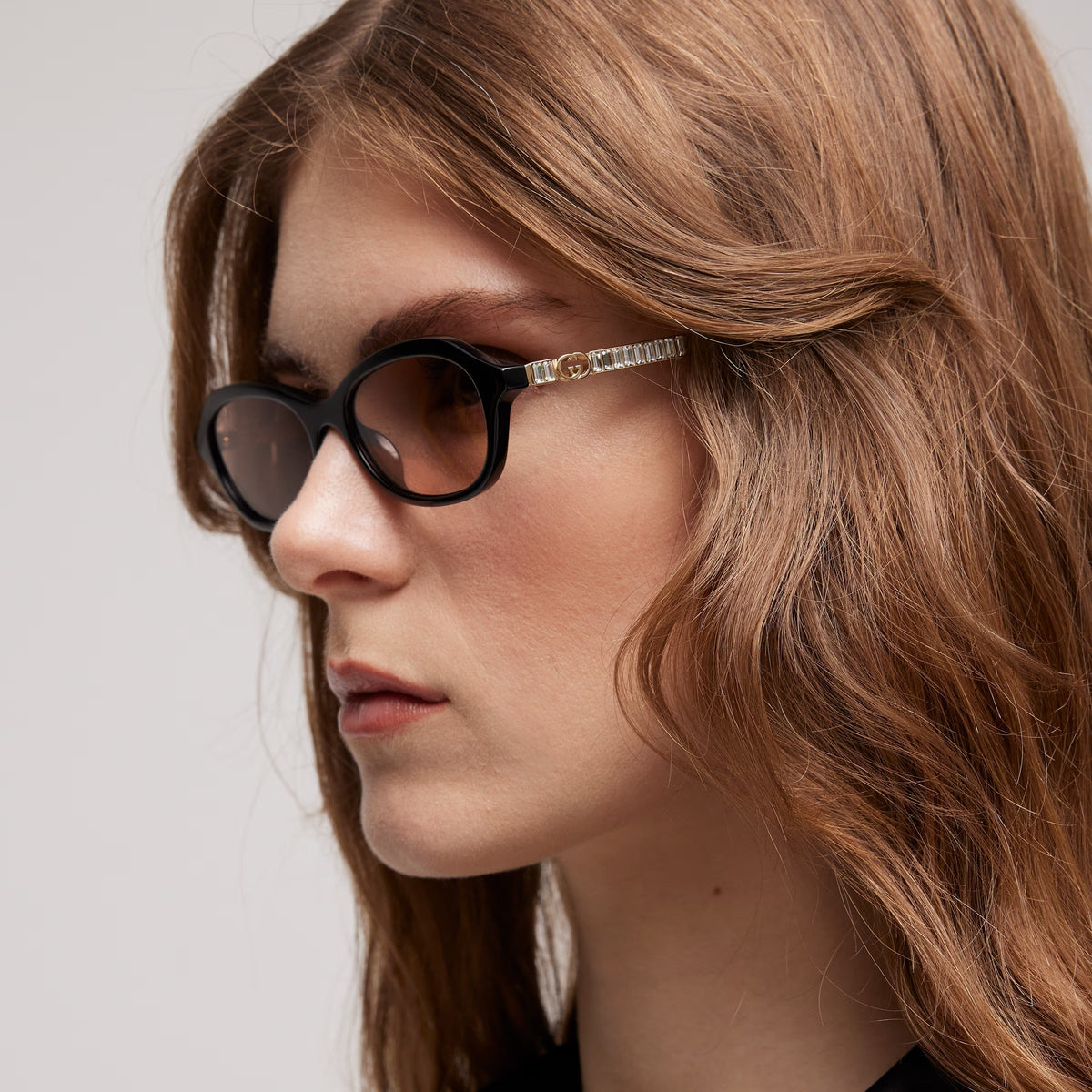 Gucci Women Oval Frame Smoky Black sunglasses