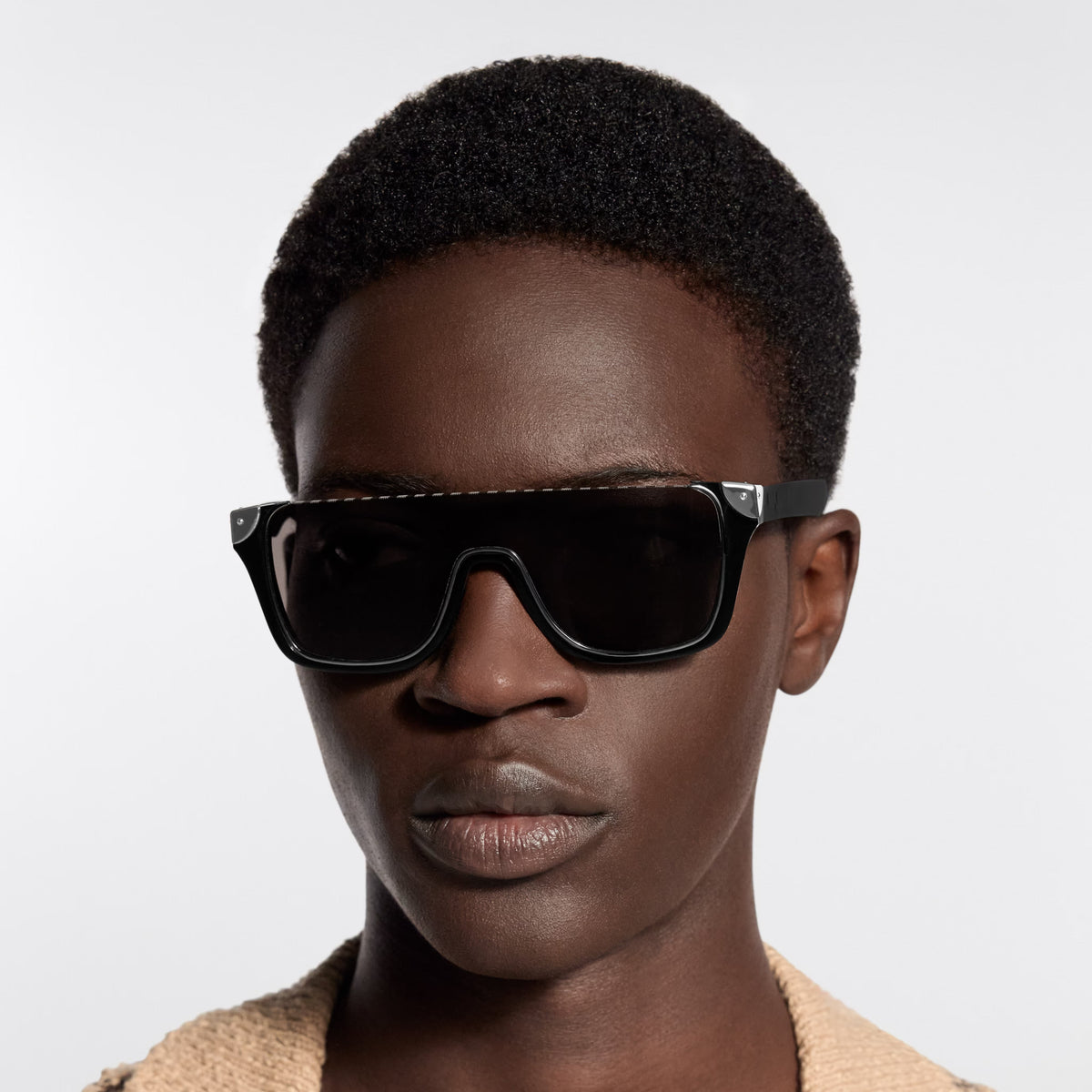 Louis Vuitton Men Mask Frame Dark Black Sunglasses
